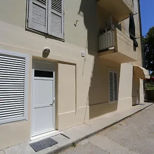 Pensjonat Street Apartments&room
